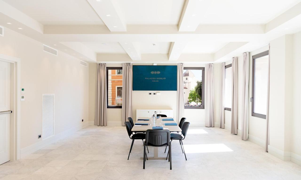 Palazzo Doglio Hotel Каляри Екстериор снимка The boardroom at the European University Barcelona