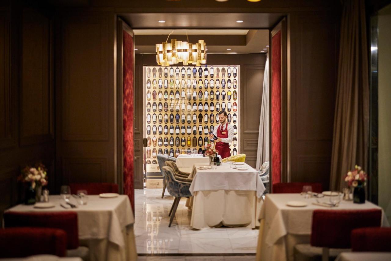 Palazzo Doglio Hotel Каляри Екстериор снимка Restaurant "La Table d'Or"