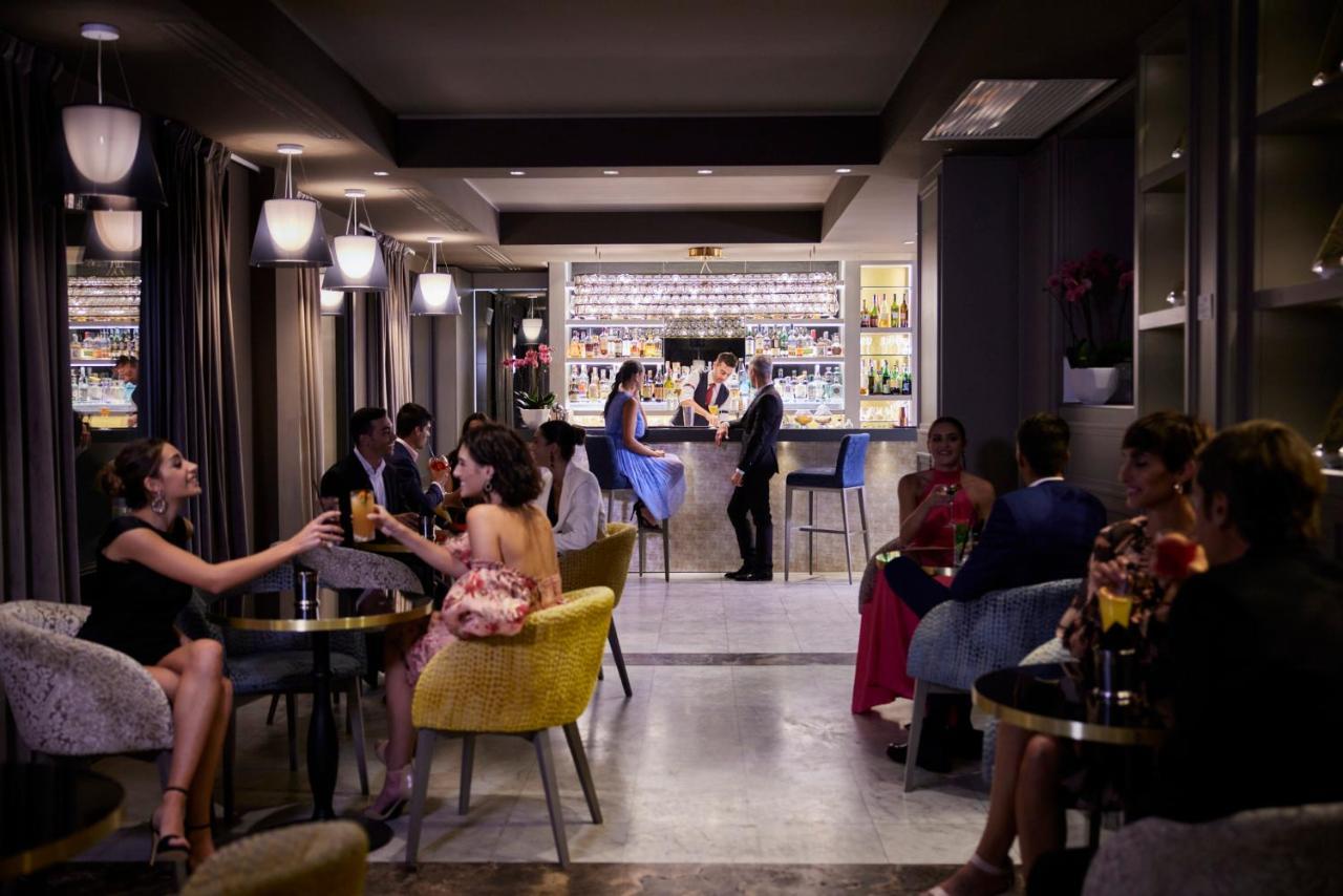 Palazzo Doglio Hotel Каляри Екстериор снимка The bar at the 2012 Cannes Film Festival