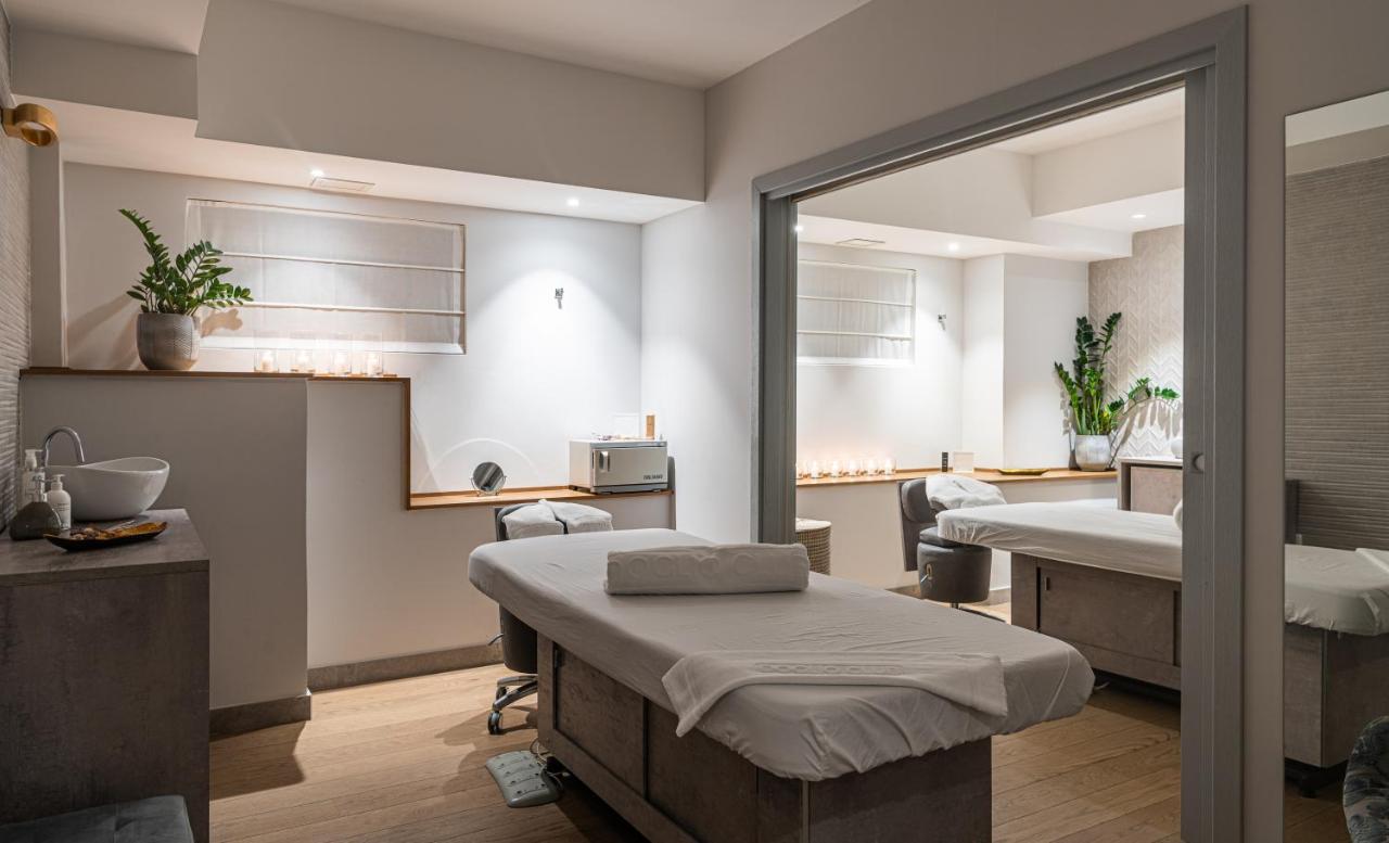 Palazzo Doglio Hotel Каляри Екстериор снимка Treatment room at The Harley Street Clinic